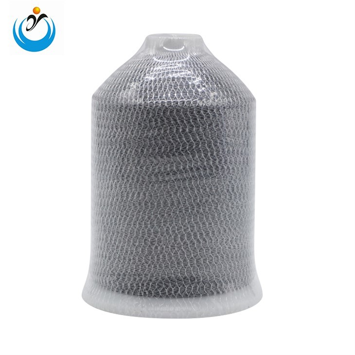 चिंतनशील चांदी का धागा